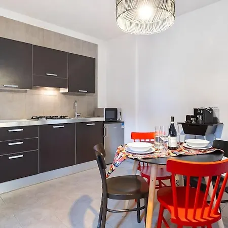 Matire House - Modern Apartment Alba (Piedmont)